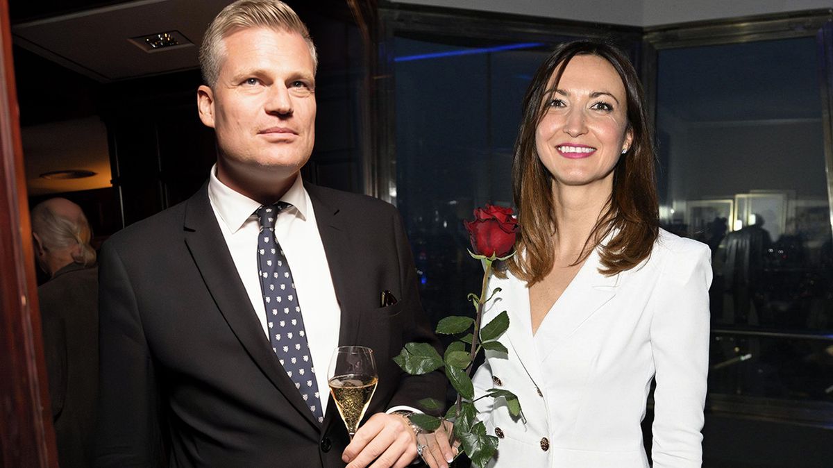 Děkuji za nejkrásnější model. Ex Slováčka Gelemová namalovala portrét Filipa Turka. Pak přišla smršť hejtů