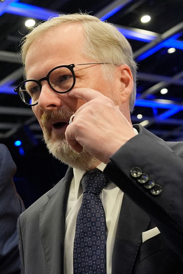 Babiš je zpátky z Malediv: Expremiér Fiala mu návrat z dovolené osladil. Zaryl do něj na hodně citlivém místě - fotka 1/1