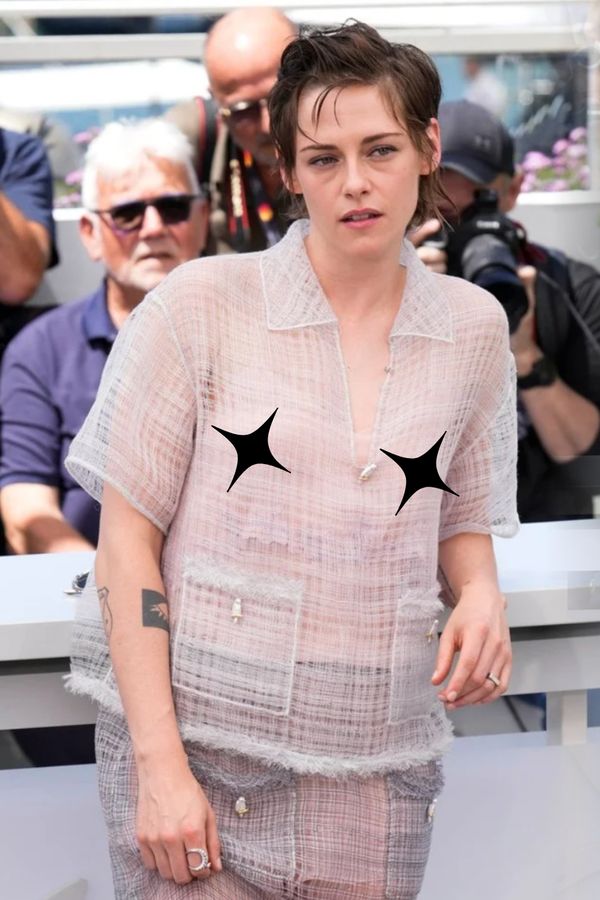 Zase vypadá, jako by se týden nemyla. Kristen Stewart v průhledném modelu pohořela: Dej si sprchu a vyspi se, radí jí - fotka 1/1