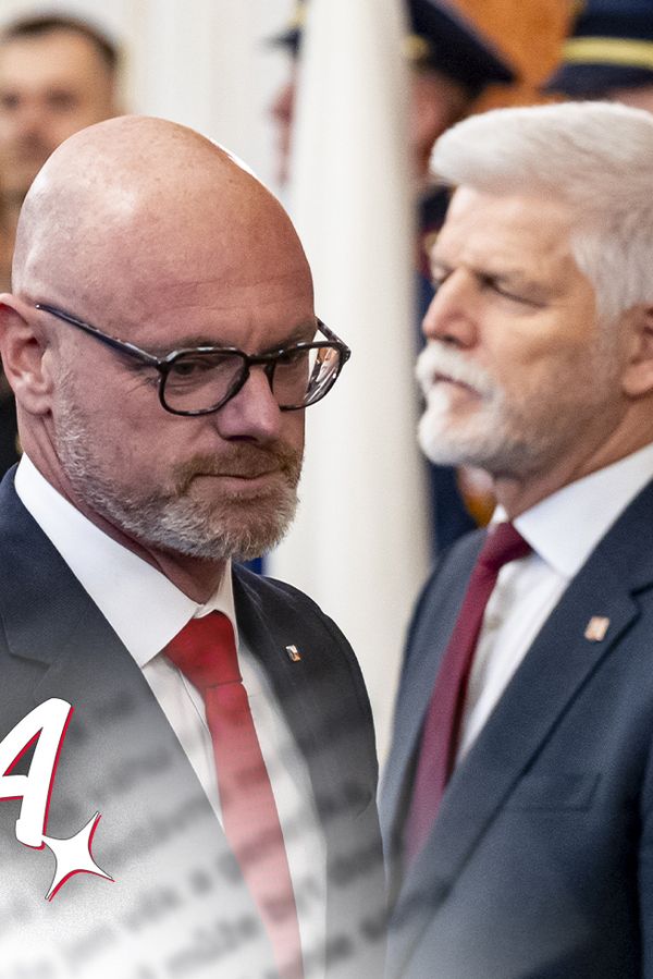 Glosa: Chudák Petr Pavel. Už kvůli němu zase vyšilují a lítá v tom ještě jedno jméno - fotka 1/1