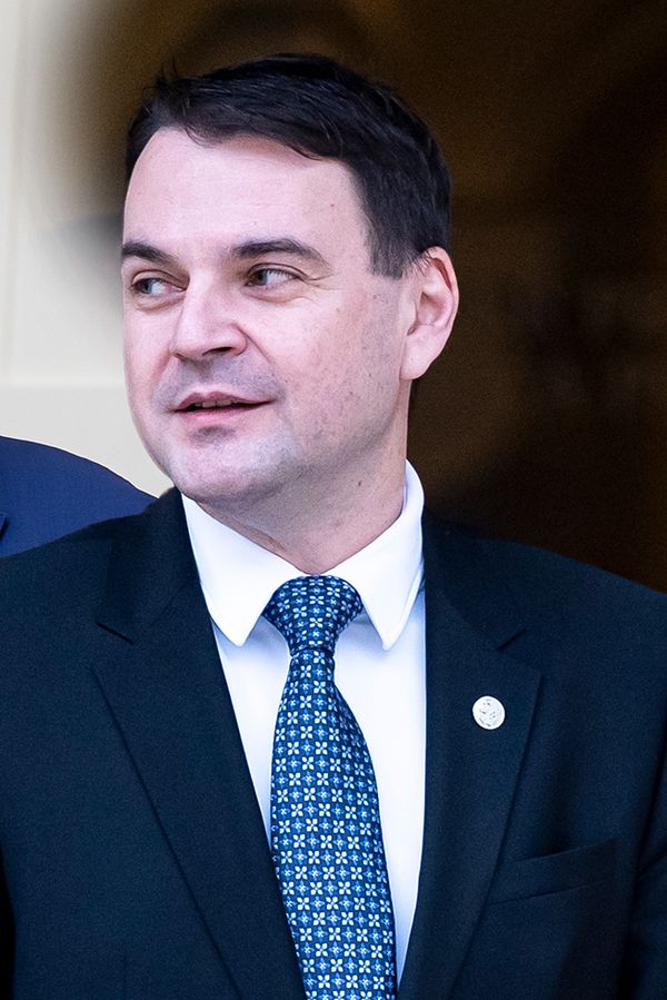 Macinka je hulvát, řekl exministr, který miluje MHD. Motorista mu to vrátil i s úroky. Slova o nočním hladu a donutech - fotka 1/1