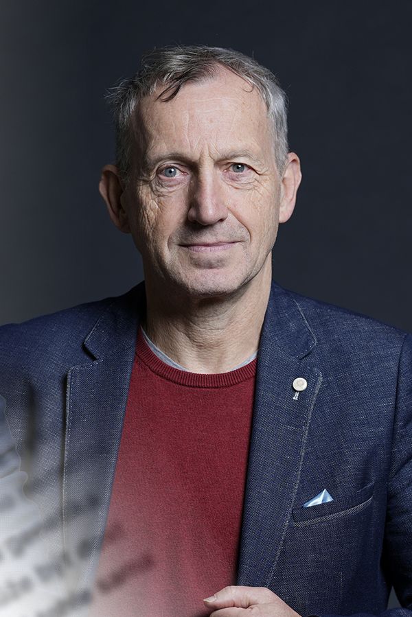 Glosa: Vy jste zlo! Vzkaz Macinkovi od známého spisovatele kloučkovi na zamini zase udělal bebí - fotka 1/1