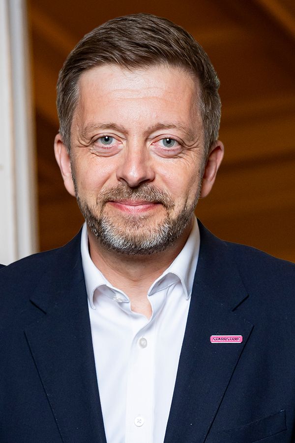 Exministr Rakušan si podal premiéra Babiše: Zaútočil na nejcitlivější místo a servítky si nebral - fotka 1/1