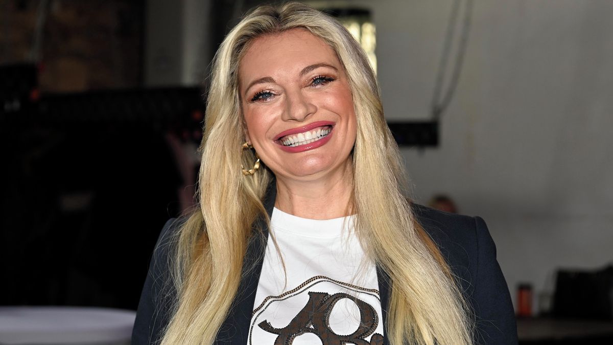 Lucie Borhyová dráždí v bikinách fanoušky od moře! Je to bohyně, píšou muži nadšeně