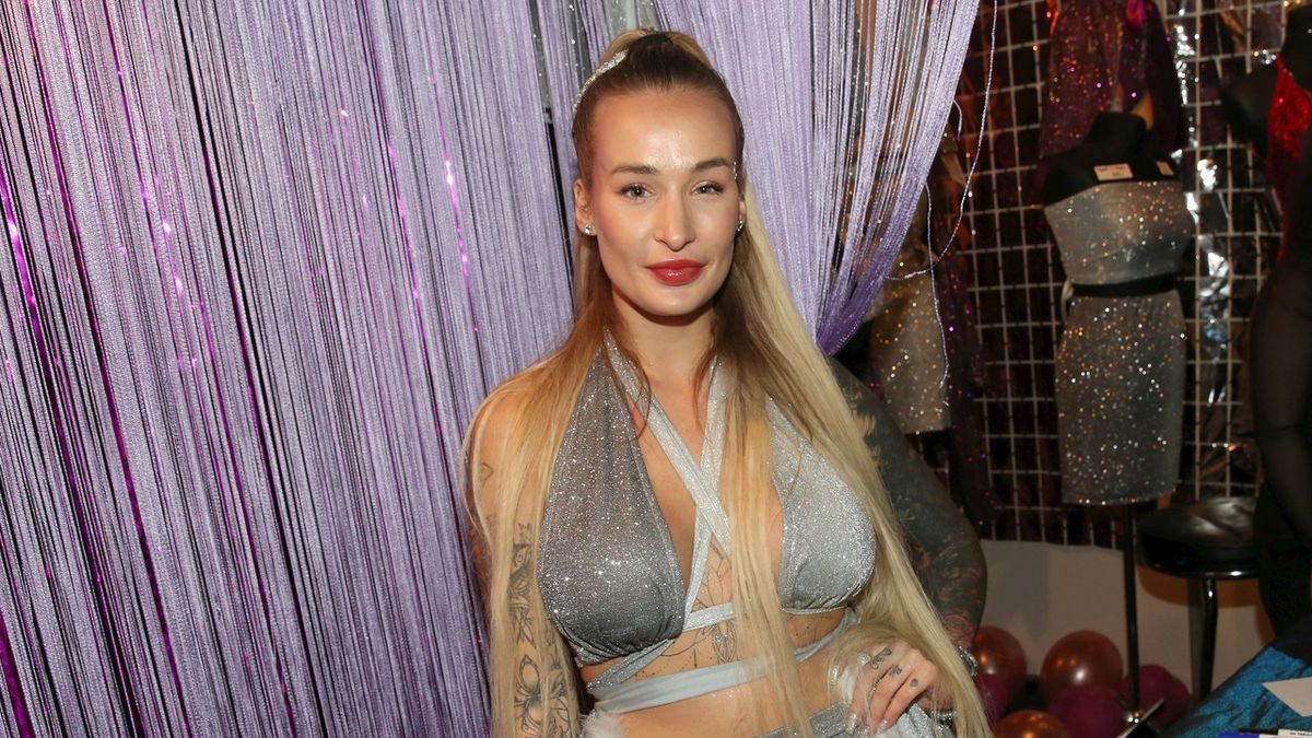 Fanoušci ji nepoznávají! Exherečka lechtivých filmů Daisy Lee prošla velkou proměnou. Ukázala tělo 9 měsíců po porodu