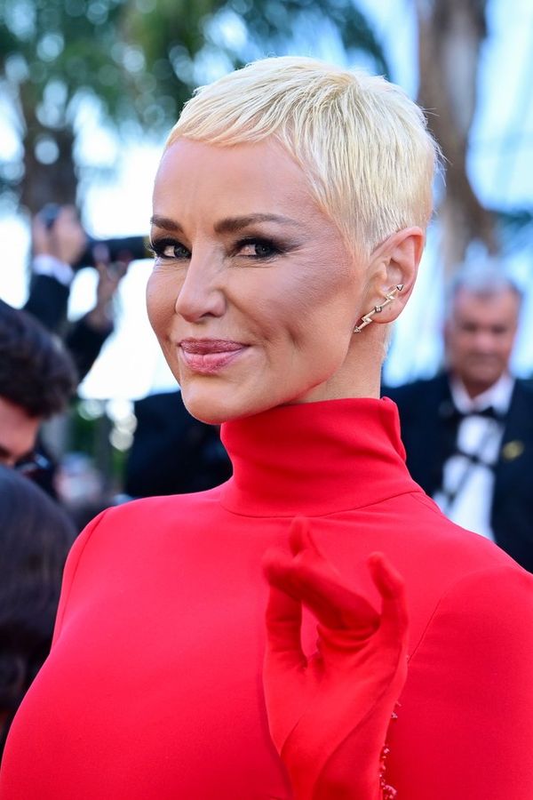 Slovenská krása dorazila do Cannes: Na krátko ostříhaná Adriana Sklenaříková mezitím čelí kritice od exmanžela - fotka 1/1