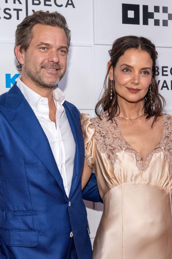 Mileniálům i slza ukápla: Joshua Jackson se vyznal Katie Holmes! Pak ho ale načapali na ulici s jinou - fotka 1/1