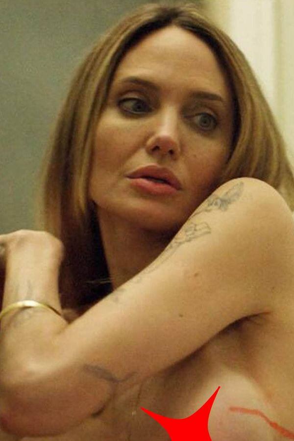 Intimní scény i detailní nahé záběry: Angelina Jolie po dvojité mastektomii statečně ztvárnila ženu s rakovinou prsu - fotka 1/1