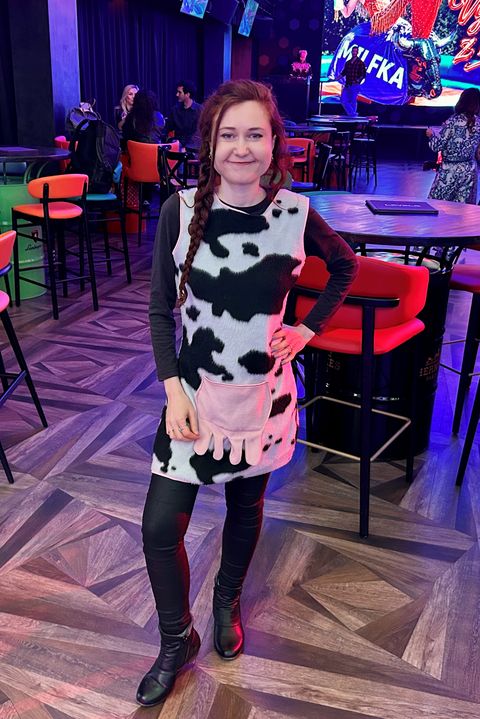 Ve společnosti ze sebe udělala „krávu.“ Eva Toulová zase překvapila svým vzhledem a ukázala vemínko