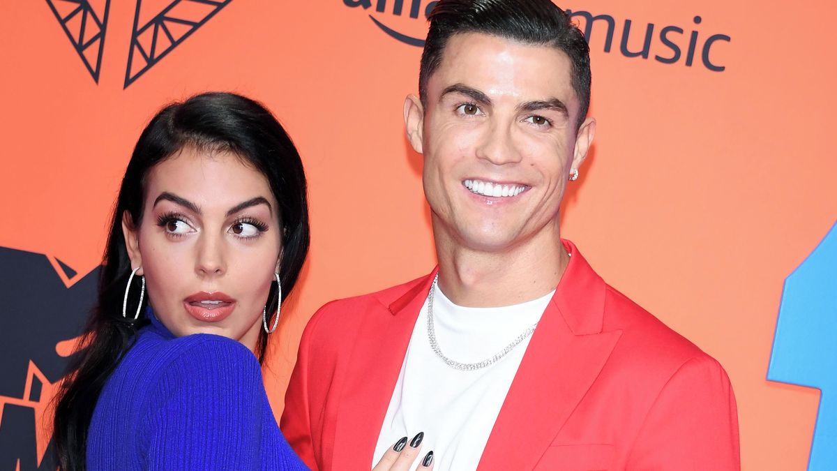 Romantika na MS: Georgina zveřejnila zamilovaný snímek s Ronaldem a fanoušci šílí. Stačilo přitom tak málo
