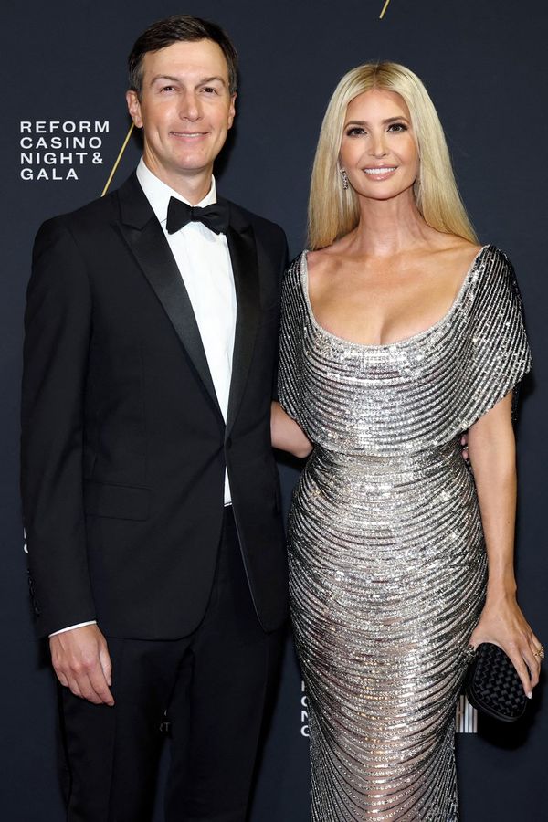 Tři děti? Těžko uvěřit. Ivanka Trump na rodinné svatbě předvedla figuru jako ze žurnálu. Oblékla trendy barvu léta - fotka 1/1