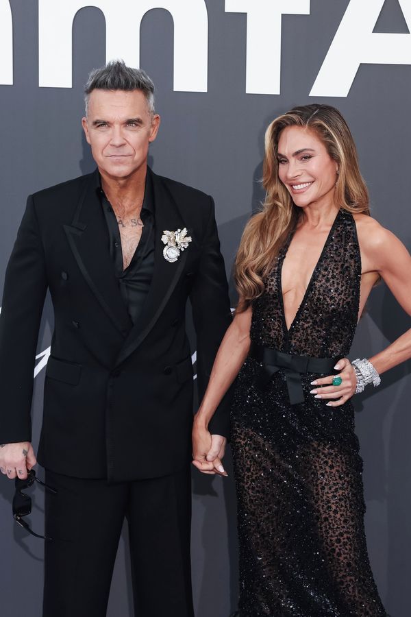 Robbie Williams se po užívání ozempicu ukázal ve slipech: Dělá tohle ještě něčí manžel? ptala se jeho překvapená žena - fotka 1/1