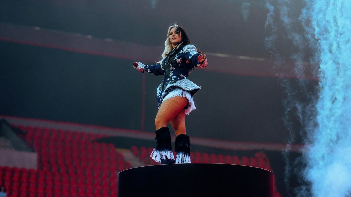 Plakalo se dřív, než začal koncert: Ewa Farna ukázala dobré srdce a splnila dvěma fanouškům přání