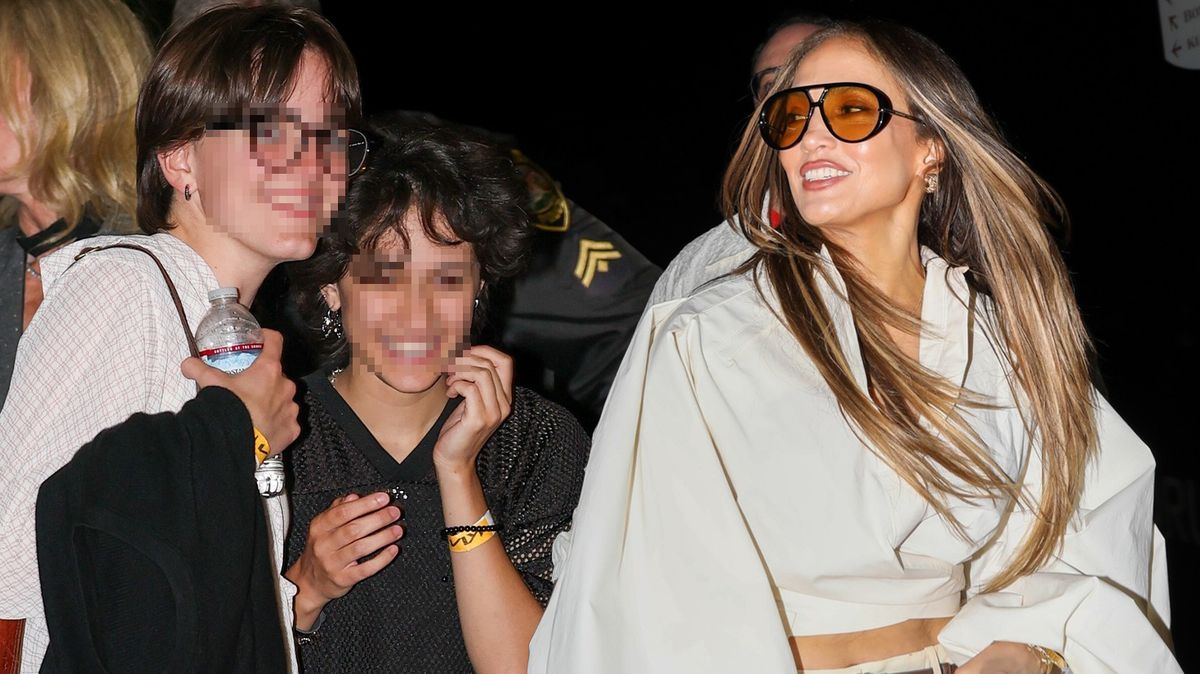 Jennifer Lopez vzala na koncert svého Oskara a Affleckova Fina. Z dcer jsou po změně jména a identity synové