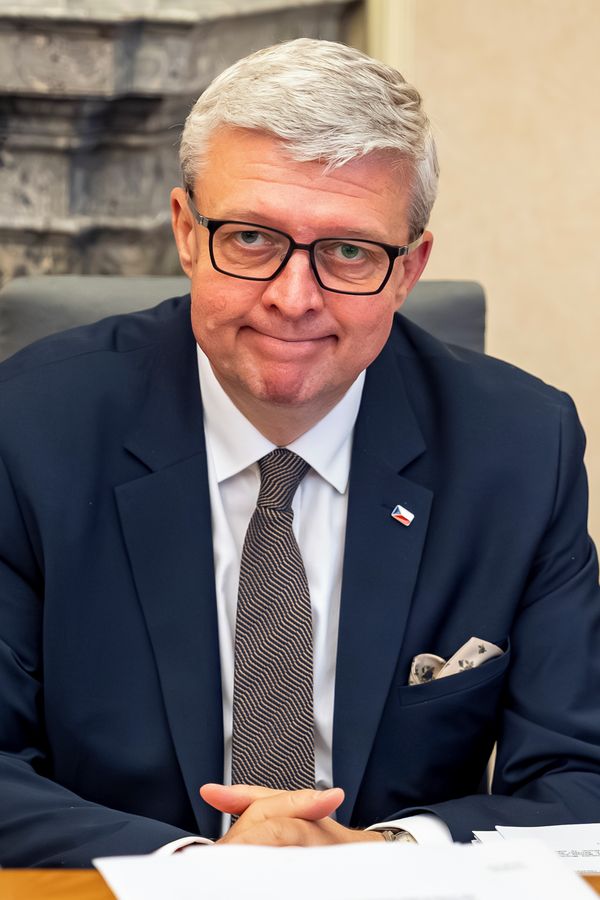 Havlíček se rochnil s Betynou v jezírku: Řešila se kvalita vody i nezdravý vztah. Vicepremiére, tohle nečtěte - fotka 1/1