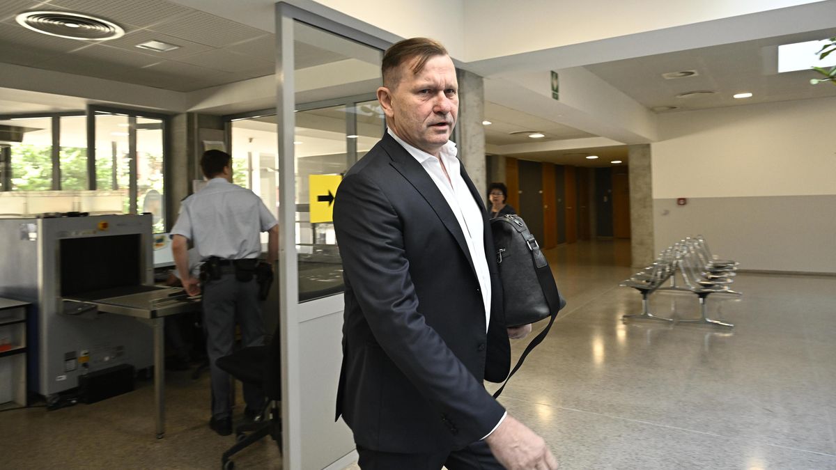Jaromír Soukup byl před svým domem brutálně napaden maskovanými muži: S vážnými zraněními skončil v nemocnici