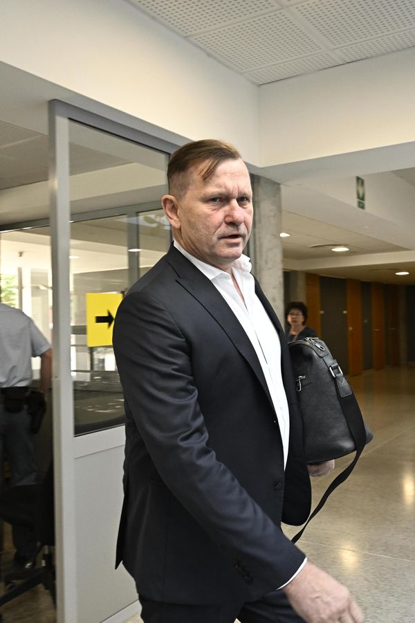 Jaromír Soukup byl před svým domem brutálně napaden maskovanými muži: S vážnými zraněními skončil v nemocnici - fotka 1/1