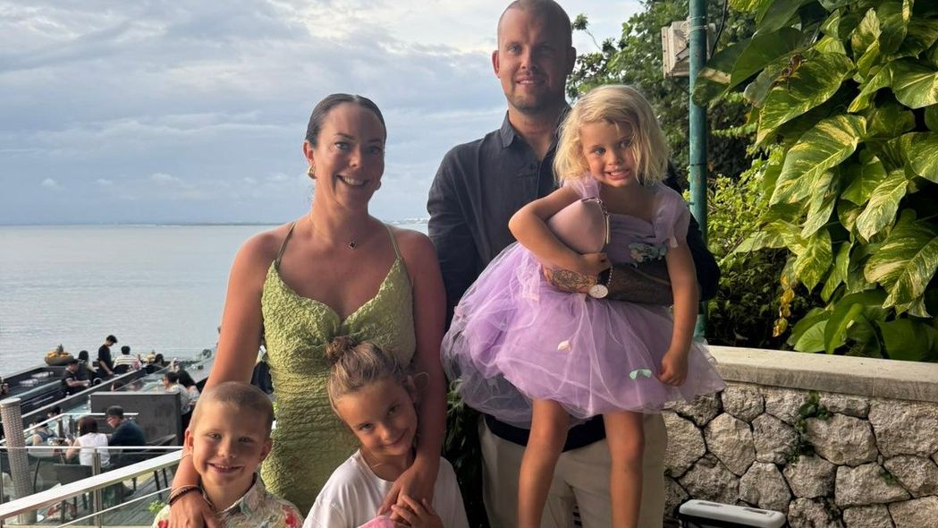 Pětičlenná rodina utekla na Bali. „Žijeme ve vile bez oken i dveří a nemusíme chodit do práce,“ tvrdí