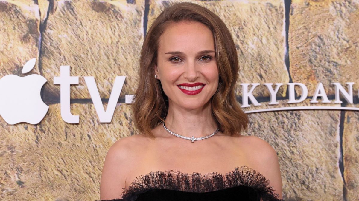 Natalie Portman překvapivě sdílela velmi intimní snímek. Těsně před porodem jí košile na těle nezakryla skoro nic
