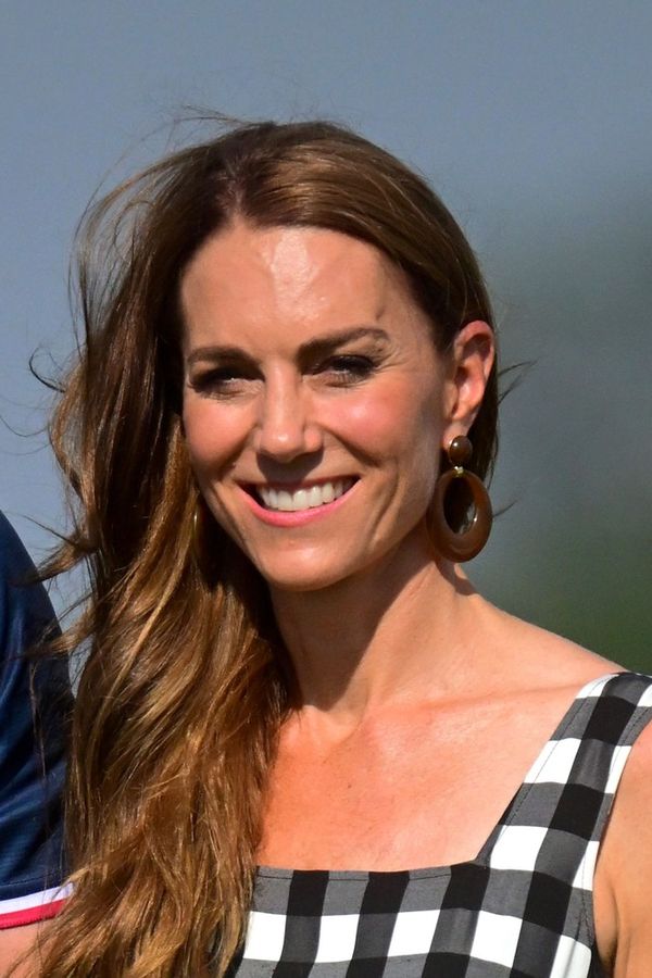 Tyhle fotky jsou jako z pohádky! Kate a William pobláznili fanoušky novým příspěvkem. Ukázali, jak s dětmi tráví léto - fotka 1/1