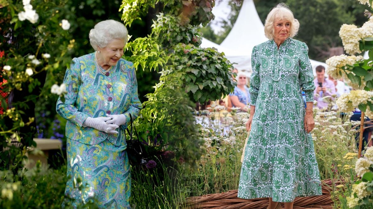 Královny v zahradě: Camilla mezi květinami připomněla Alžbětu II. Podobné snímky dělí šestnáct let