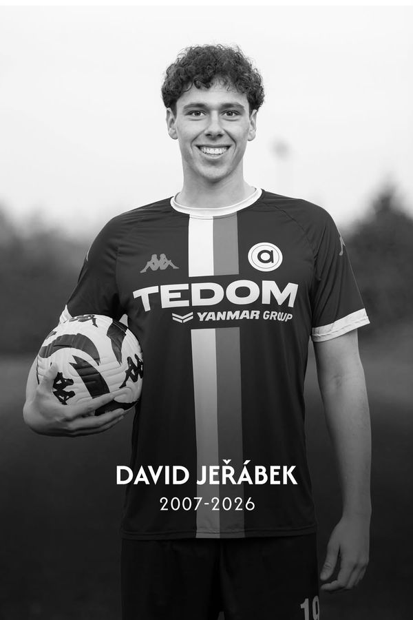Poslední rozloučení s tragicky zesnulým fotbalistou (†19): Zdrcená rodina prozradila detaily pohřbu. Proběhne netradičně - fotka 1/1