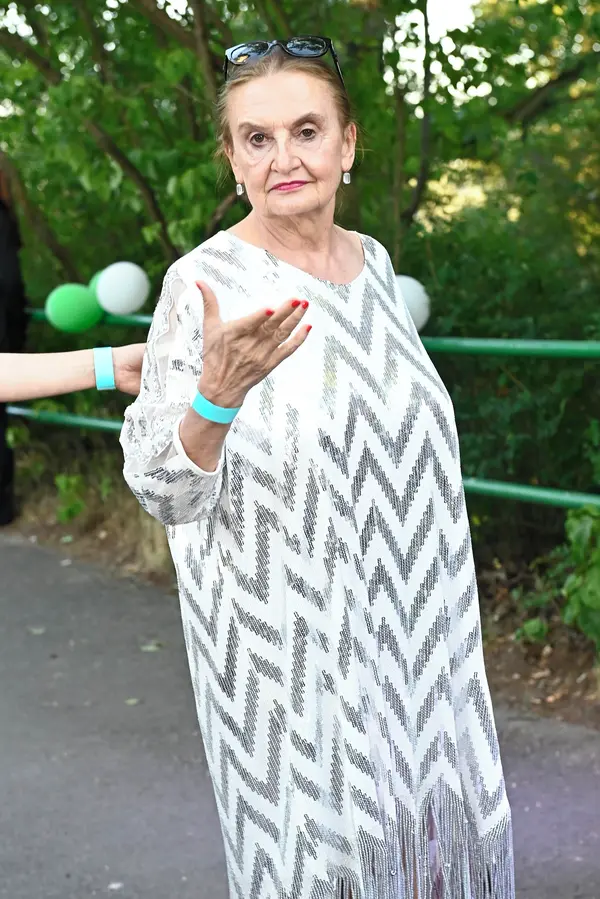 Spekulace o nevěře manžela? Eva Holubová na ně reagovala s úsměvem. Svého muže dokonce ukázala - fotka 1/1