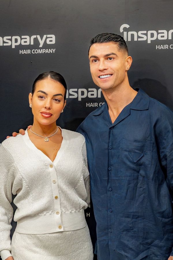 Ronaldo v boxerkách a Georgina jako sexy mořská panna v bikinách. Pár zbořil internet podvodním videem  - fotka 1/1