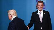 Babiš, zastávka na znamení: Donald Trump podal ruku premiérovi a Česko se baví. Rýpl si Petr Fiala