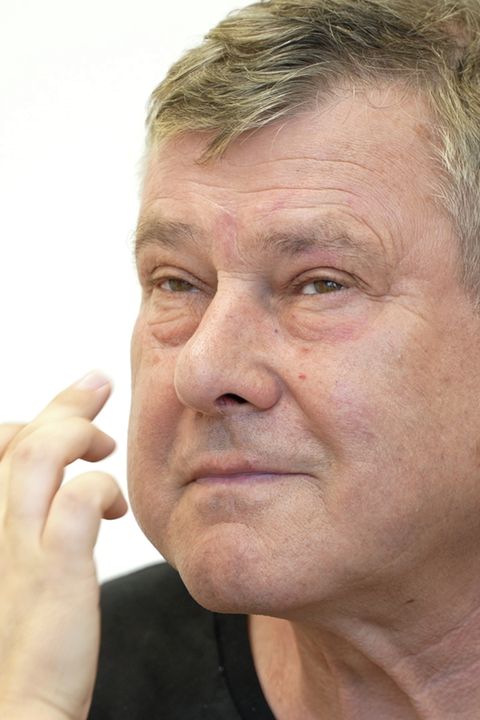 Po Angelině z pohádky S čerty nejsou žerty šel pod kudlu i její partner! Má vyměněné obě kyčle, teď má první plastiku