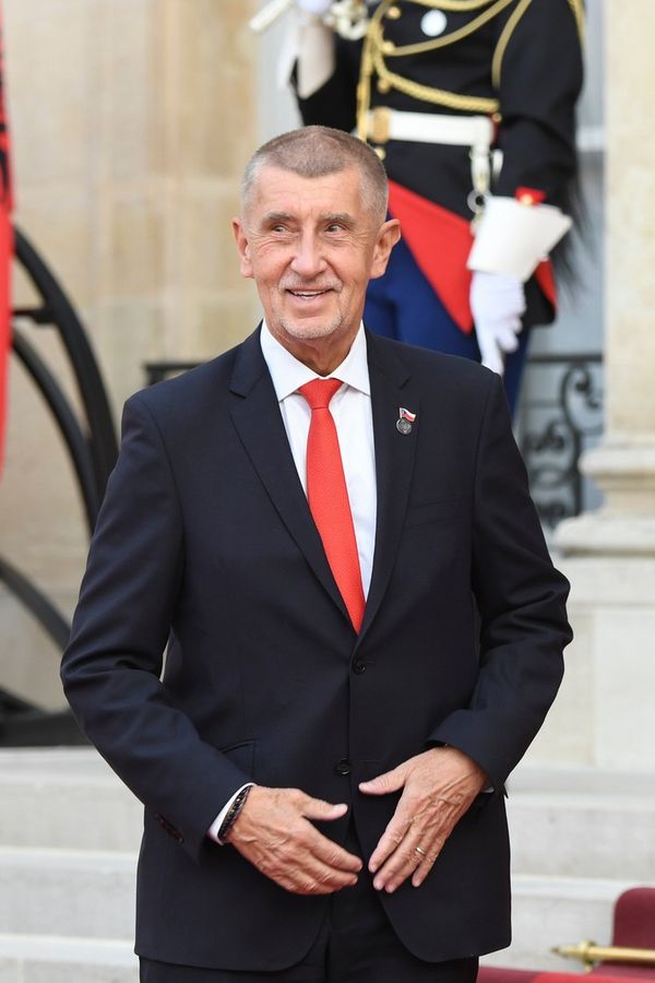 Babiš se pochlubil oslavami Dne dobytí Bastily v Paříži: Od fanoušků přišla studená sprcha, chtěli něco jiného - fotka 1/1