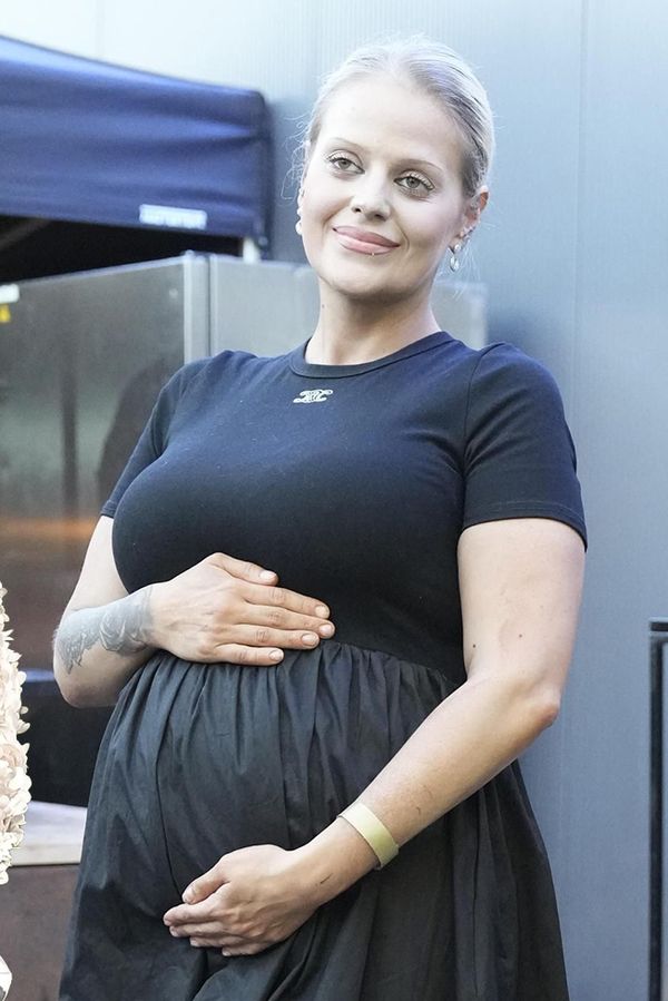 Těhotná Charlotte Štiková drsně o své matce Monice: Je to zrůda, je mi z ní na zvracení. Co ji tak namíchlo? - fotka 1/1