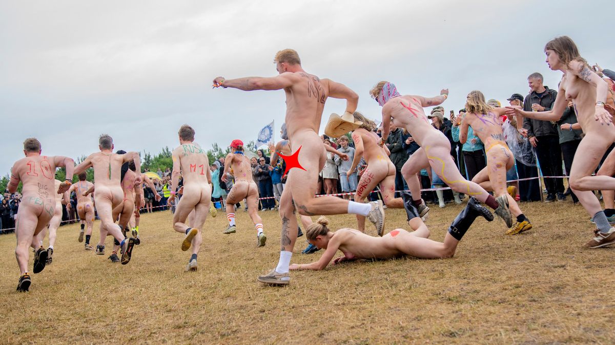 Hudebním festivalem v Dánsku proběhly desítky naháčů!