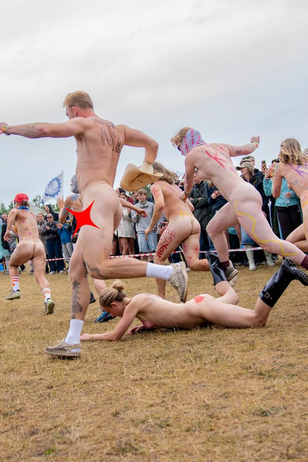 Hudebním festivalem v Dánsku proběhly desítky naháčů! - fotka 1/1