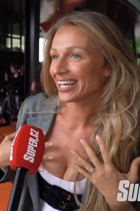 Veronika Kašáková módu do Varů neřešila: Tenhle sexy outfit měla komplet z druhé ruky