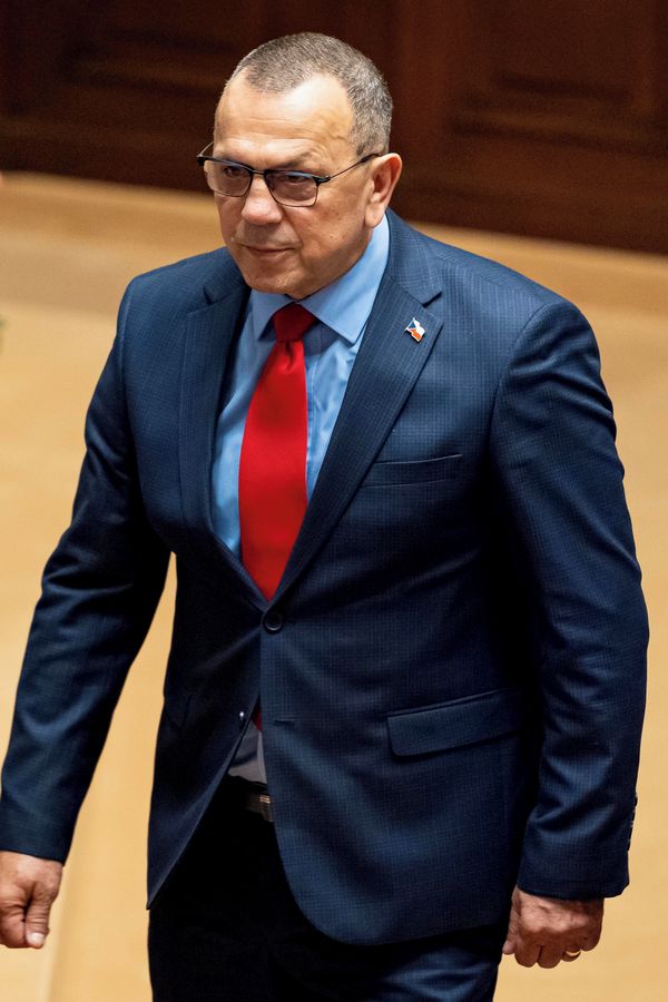Tradiční hodnoty Jardy Foldyny: Poslanec je podezřelý z domácího násilí, z domu ho vykázali. Lidé si ho dobírají - fotka 1/1