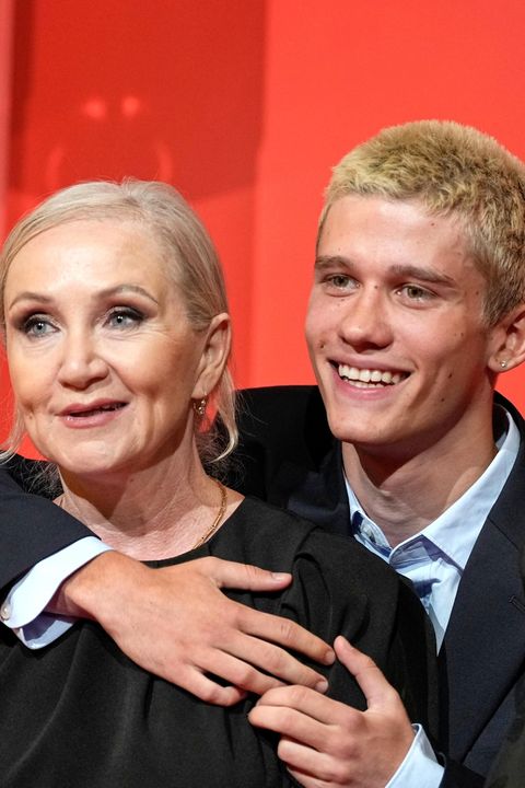 Bára Basiková se ve Varech pochlubila "blonďatým Alainem Delonem": Sedmnáctiletý syn Theodor je neskutečný fešák