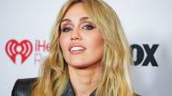Takhle jsme Hannah Montanu dlouho neviděli! Rebelka Miley Cyrus ukázala klín a nechala vykouknout i bradavku