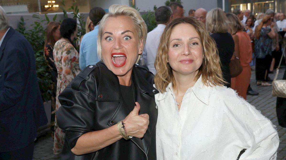Společná fotka v bikinách! Veronika Arichteva a Martina Pártlová se toho na dovolené u moře nebály