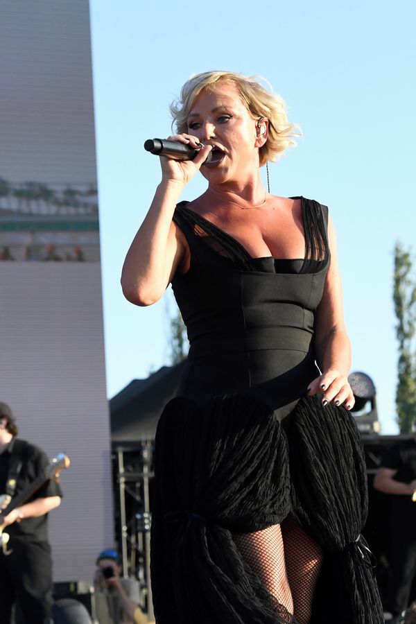 Martina Pártlová stopla svůj koncert. Kolaps fanouška, hledání záchranářů! - fotka 1/1