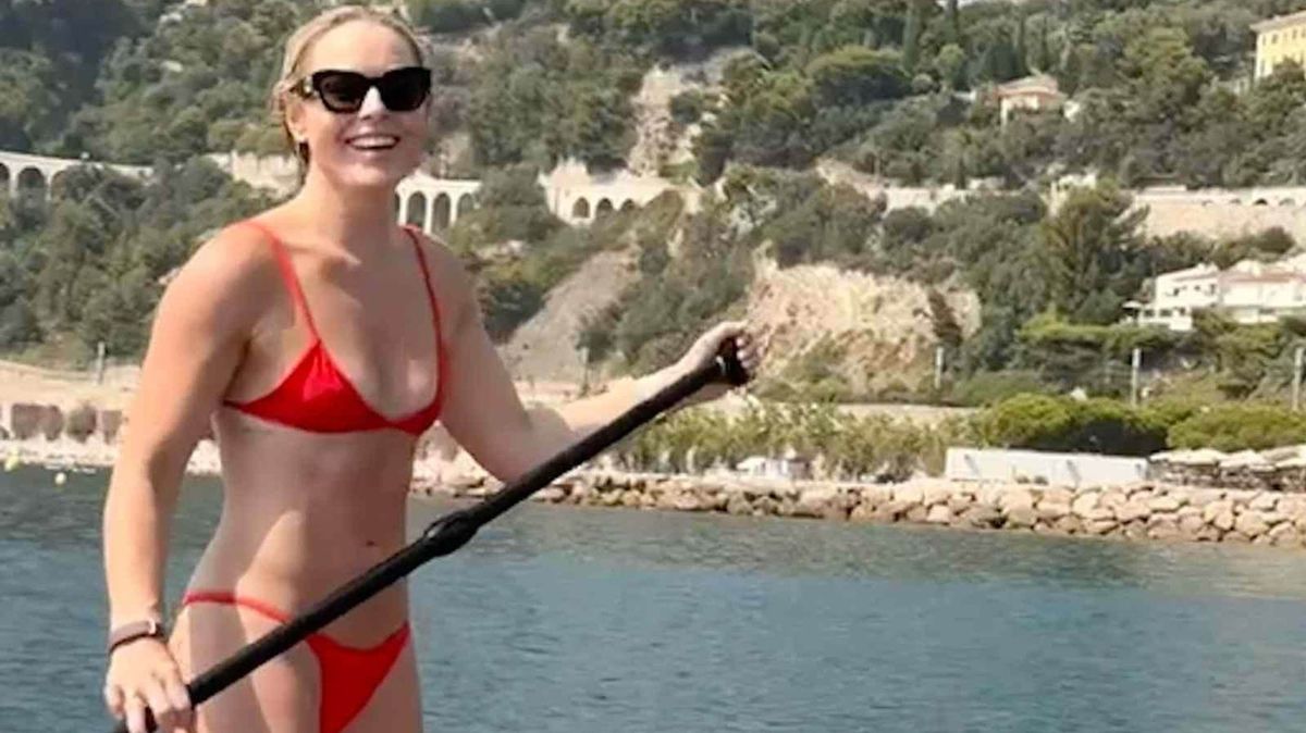 Fenomenální Lindsey Vonn už berle schovala do kouta: V sexy plavkách už řádila na paddleboardu!