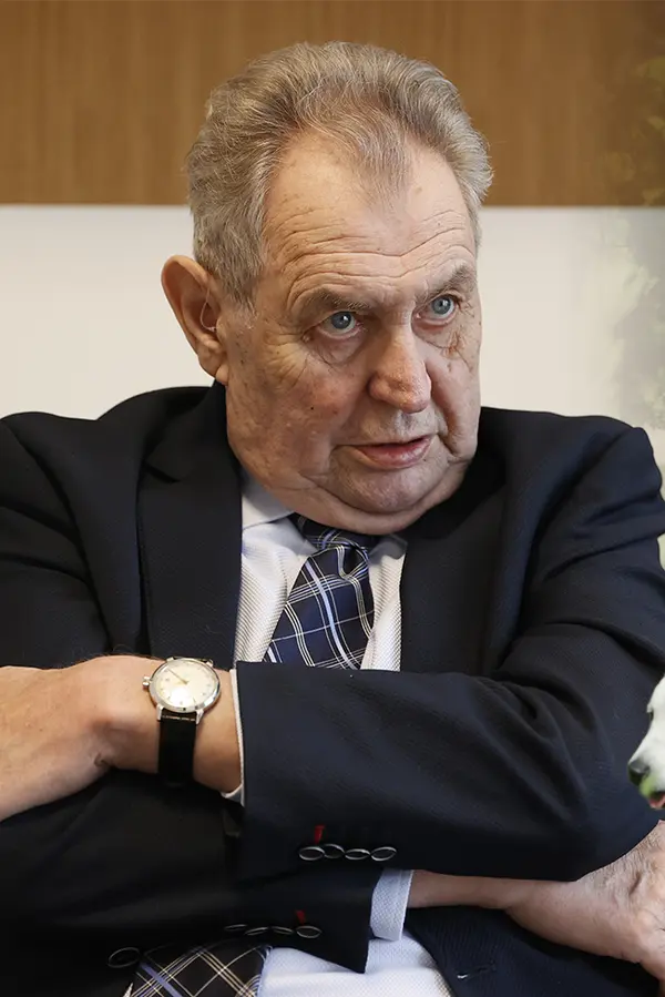 Miloš Zeman a jeho rodina truchlí! Zemřel jejich miláček Darcy. Manželka několik dní proplakala, svěřil se státník - fotka 1/1