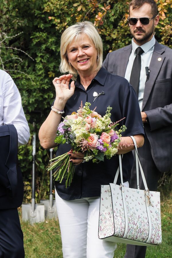 Eva Pavlová letním poselstvím nadchla i naštvala. Tesat do kamene, jásali fanoušci. Hejtři přišli s drsným obviněním - fotka 1/1