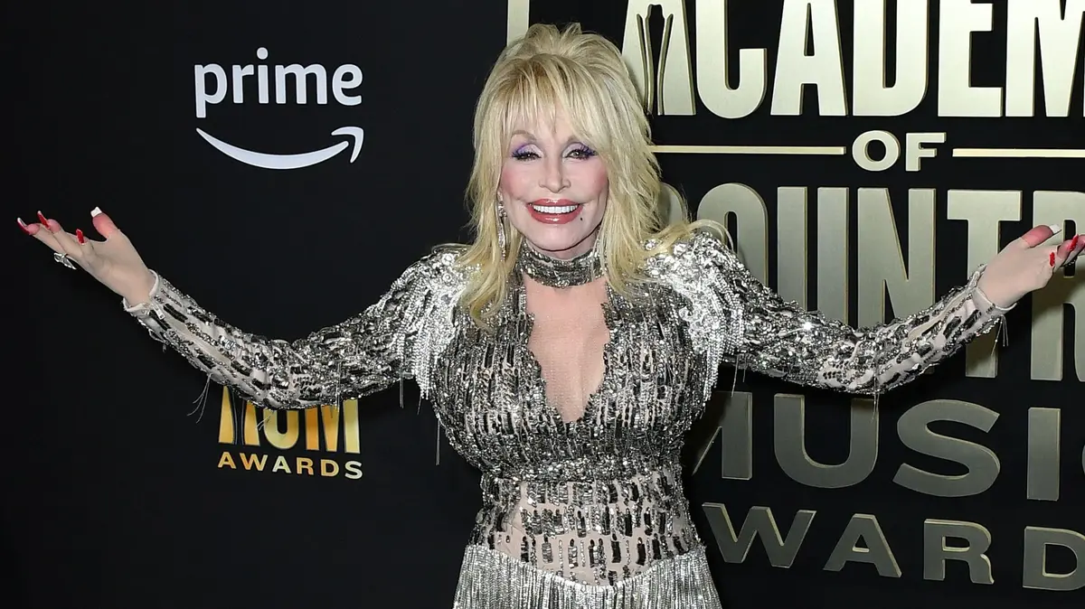 Zemřela legenda country hudby Dolly Parton (†80)