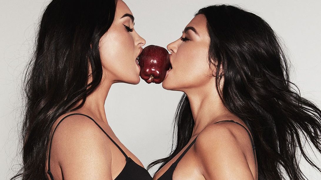 Megan Fox dráždila v latexovém mikro prádle. Podle fanoušků teď vypadá jako klon Kim Kardashian!