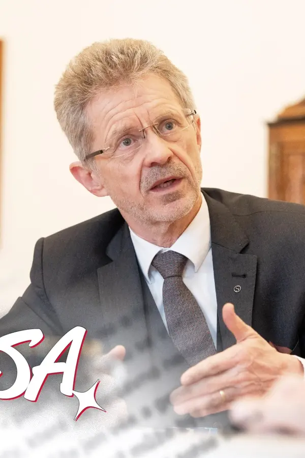 Glosa: Bravo, senátoři! Když něco vypadá jako paskvil a má to fungovat jako paskvil, je to paskvil - fotka 1/1