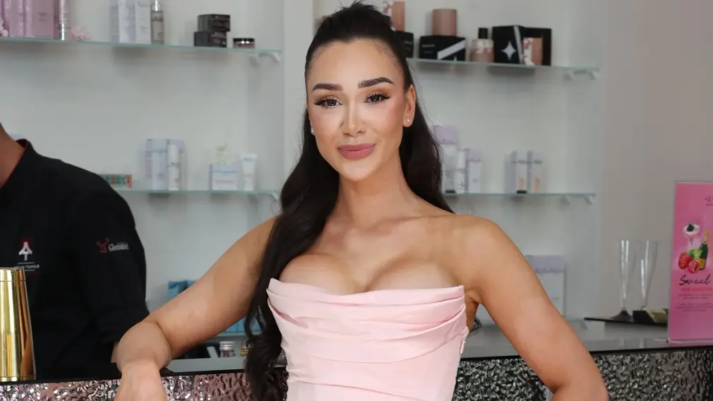 Tohle už je Dejdarovo! Sexy nevěsta Veronica Biasiol se ukázala v průsvitném prádle, které od něj dostala