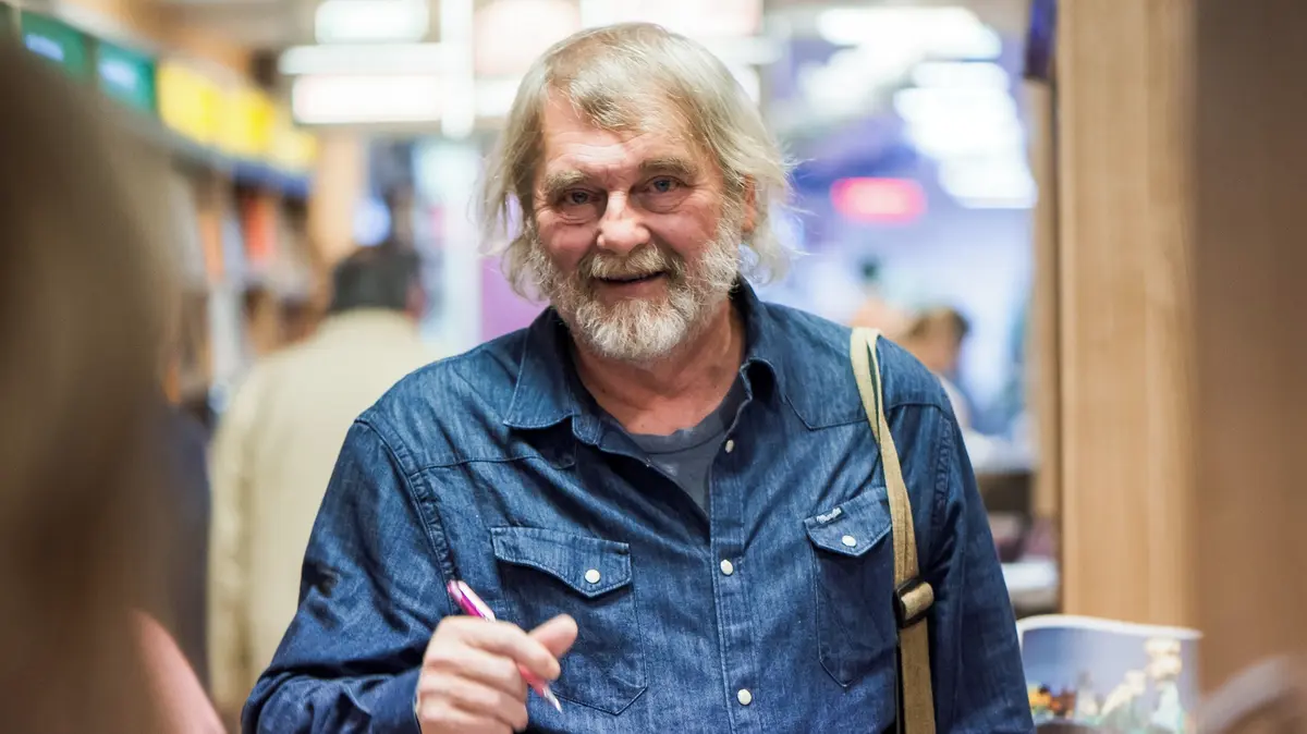 Autor předlohy Pelíšků psal, když měl málo peněz na účtu. Potřeboval jen džíny, pivo, tlačenku a cigarety