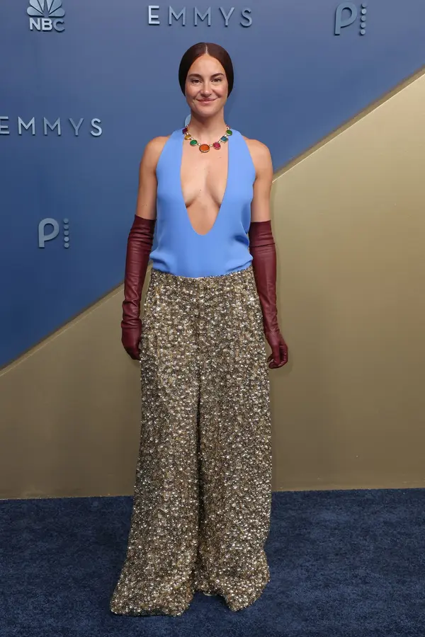 Nejhůře oblečenou celebritou na Emmy byla herečka, která měla chtít před svatbou sex s jiným - fotka 1/1