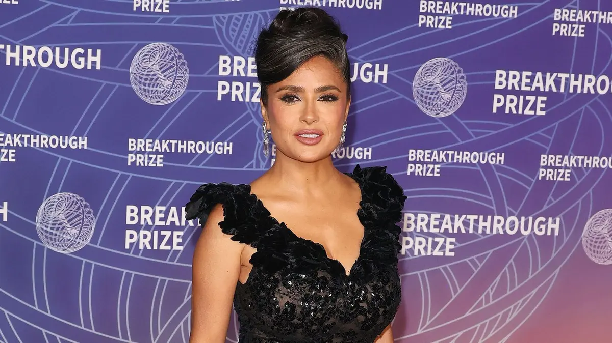 Salma Hayek oslavou narozenin potěšila fanoušky: Ukázala se jim zcela nahá
